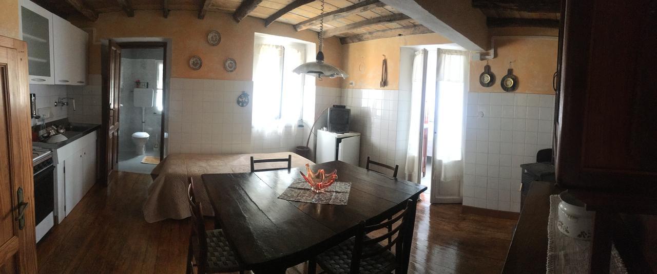 Camere E Accoglienza La Casa Della Nonna Borzonasca Exterior photo